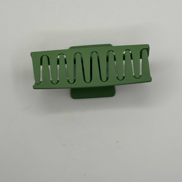 Prose Matte Green Hair Claw Clip - Picture 4 of 6
